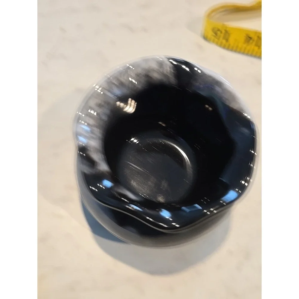 Handmade Resin Black White Wavy Edge Bowl  659‎
